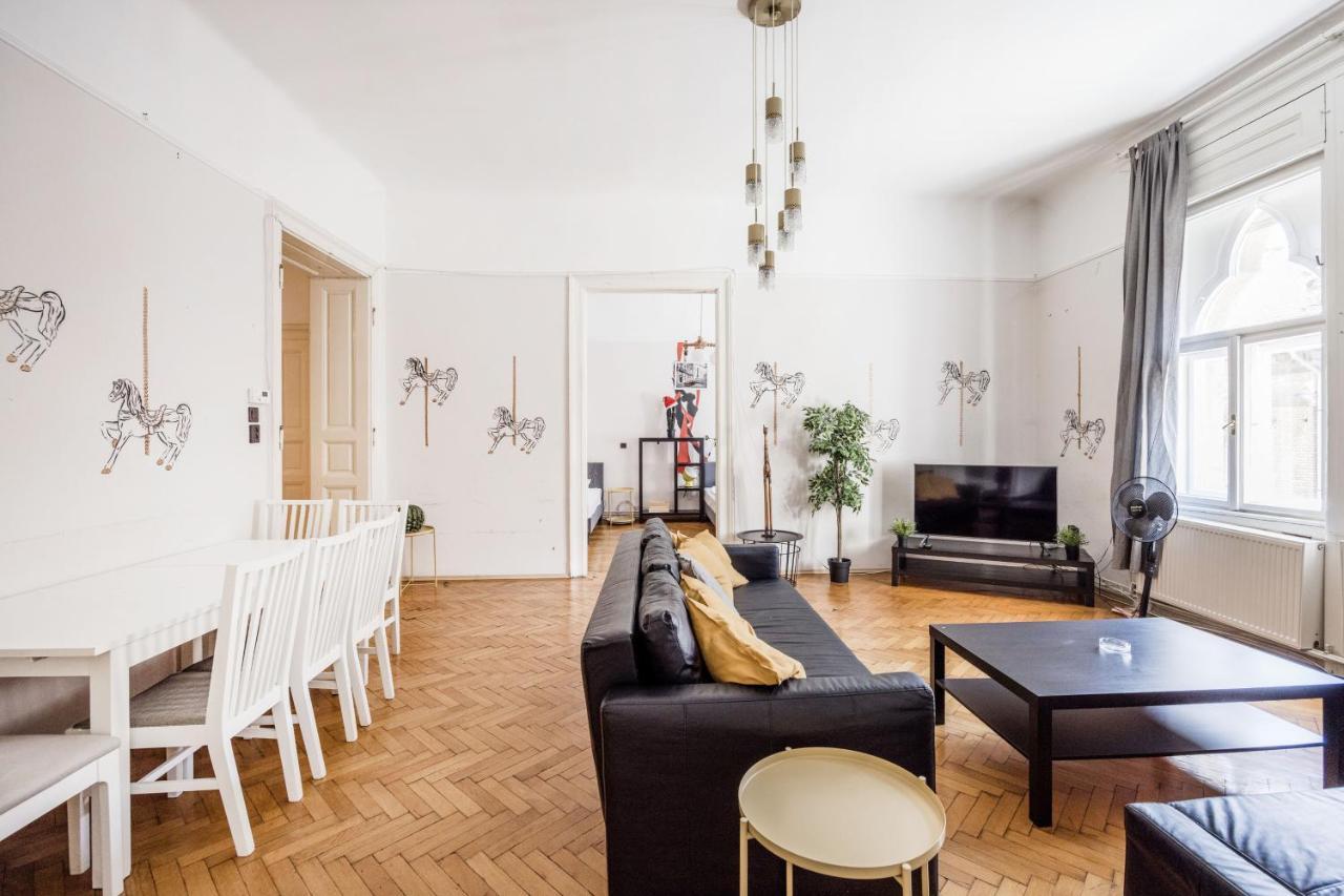 Downtown Circus Apartment Budapest Exteriör bild