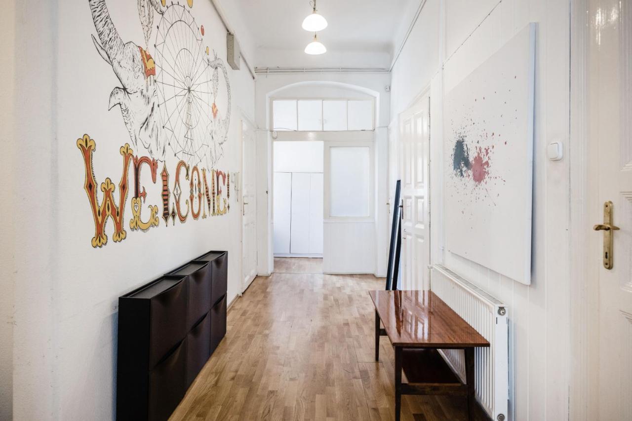 Downtown Circus Apartment Budapest Exteriör bild
